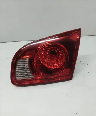Tailgate rear/tail lights