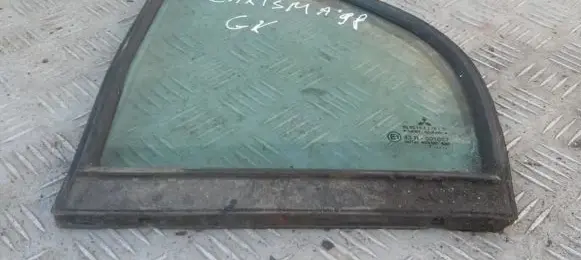 Mitsubishi Carisma Rear side window