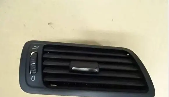 Volkswagen PASSAT B6 Dashboard side air vent grill/cover trim T0024375 3C1819702B P0108667