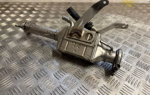 Audi Q7 4M EGR valve cooler 059131508BP 394608 1MTBTN0022850