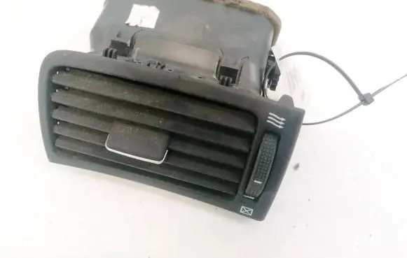 Toyota Avensis T250 Dash center air vent grill 8518 8518C