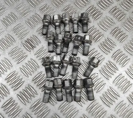 Skoda Karoq Nuts/bolts WHT001812