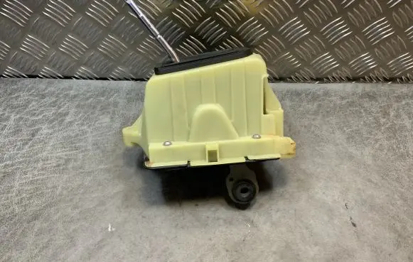 Mercedes-Benz E W212 Gear shifter/selector A2042678124