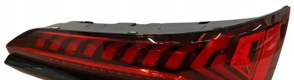 Audi Q7 4M Tailgate rear/tail lights 4M0945094J