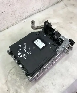 Mercedes-Benz C W206 Hybrid / electric car battery A7895843800