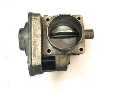 Volkswagen Golf V Throttle valve 038128063C