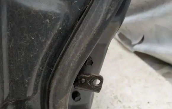 KIA Carens I Front door check strap stopper 