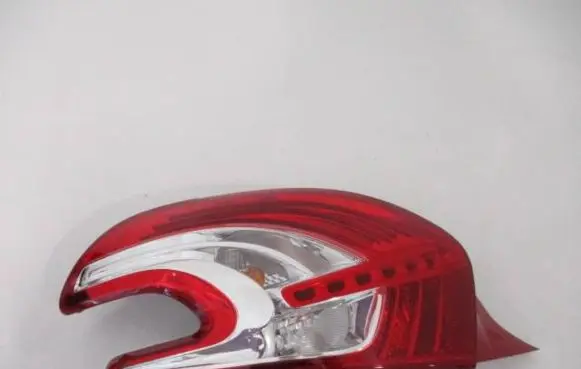 Peugeot 208 Rear/tail lights 9672628280