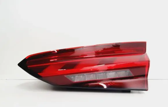 Audi A5 Tailgate rear/tail lights 8W6945094AB