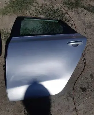 KIA Ceed Rear door