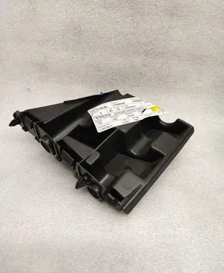 Volvo V40 Front bumper mounting bracket 31425108