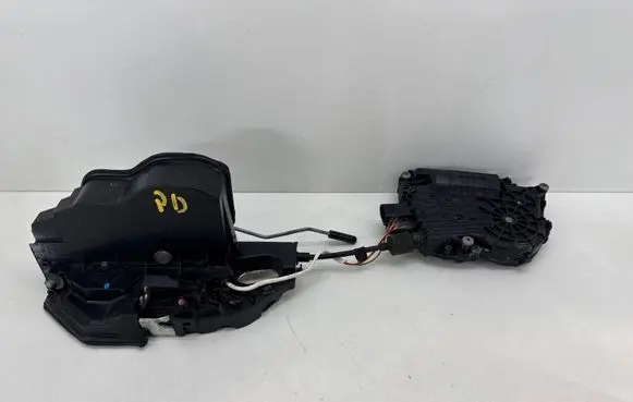 BMW 5 F10 F11 Front door lock 7185692