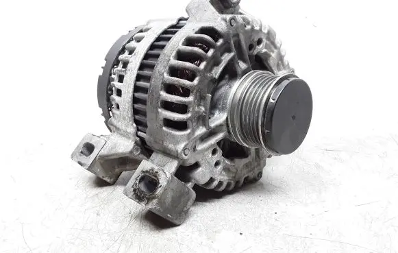 Volvo V50 Generator/alternator 0121615014 30773111