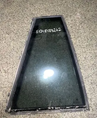 Rear vent window glass