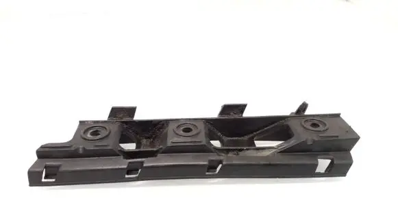 Volkswagen PASSAT B6 Front bumper mounting bracket 3C0807184