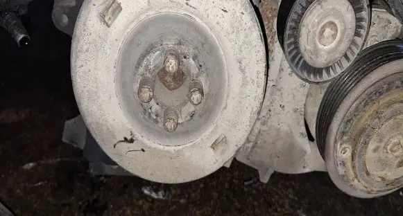 Saab 9-5 Crankshaft pulley 