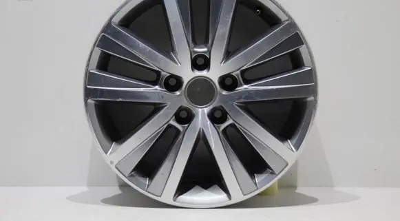 Volkswagen Multivan T5 R17 alloy rim 7E0601025L
