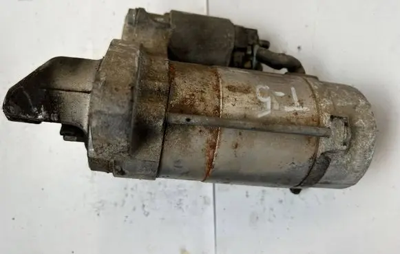 Toyota RAV 4 (XA30) Starter motor 281000R010