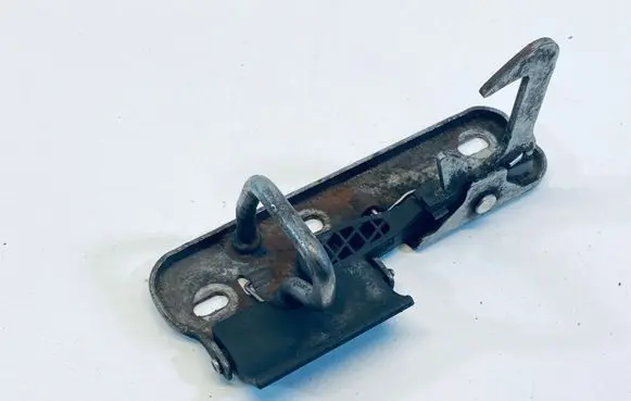 Volkswagen Golf V Engine bonnet/hood lock/latch loop/hook 1K0823480