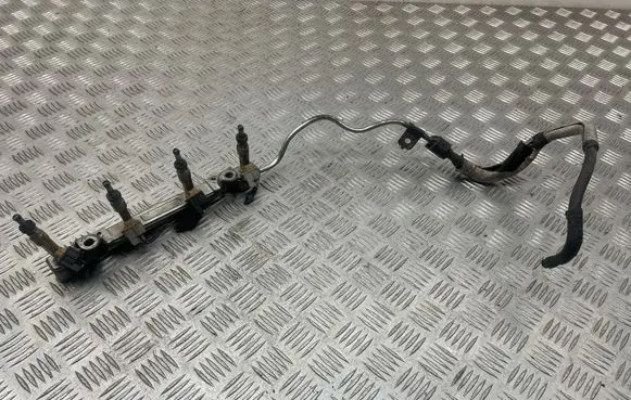 Toyota Prius+ (ZVW40) Fuel main line pipe 
