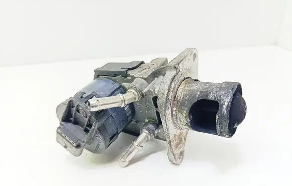 BMW 1 F20 F21 EGR valve 7810871