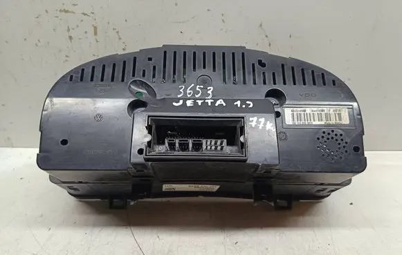 Speedometer (instrument cluster)