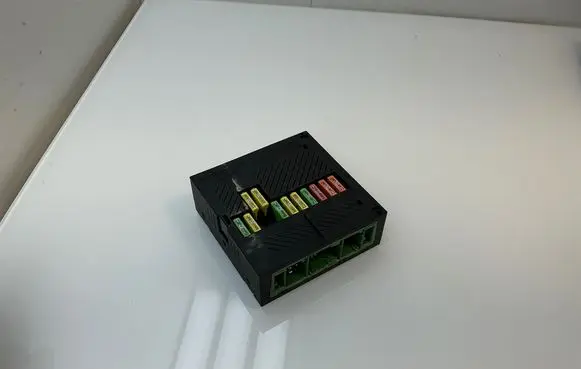 BMW 6 E63 E64 Fuse module 7510638