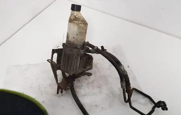 Opel Zafira A Power steering pump 554552