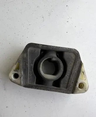 Skoda Fabia Mk2 (5J) Radiator mount bracket 0310349A