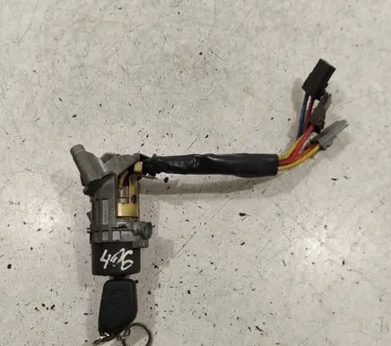 Peugeot 406 Ignition lock 447021