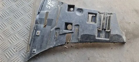 Volvo V70 Front bumper mounting bracket 09190304