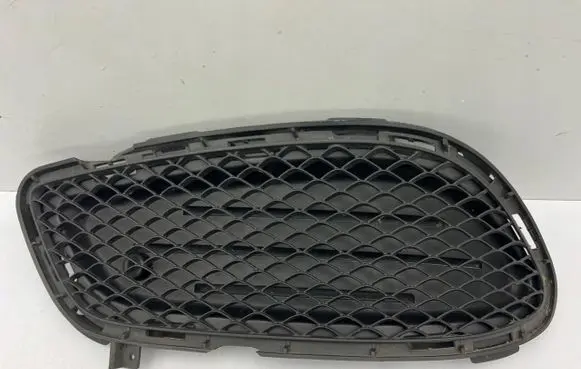Mercedes-Benz CLS C218 X218 Front bumper lower grill A2188851722