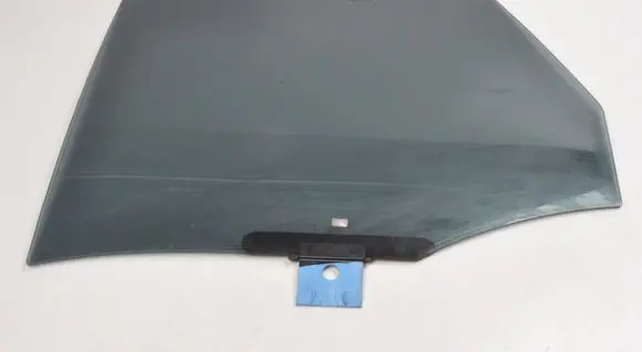 Porsche Macan (95B) Rear door window glass 