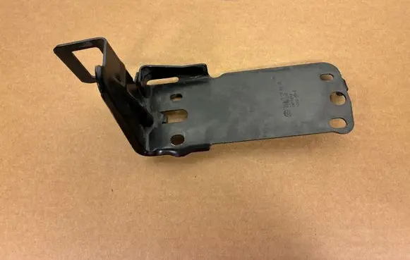 BMW 3 E90 E91 Radiator support slam panel bracket 51647117811