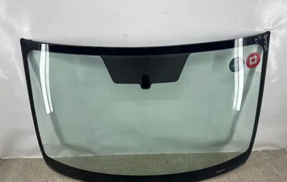 Nissan Qashqai Front windscreen/windshield window 43R000102