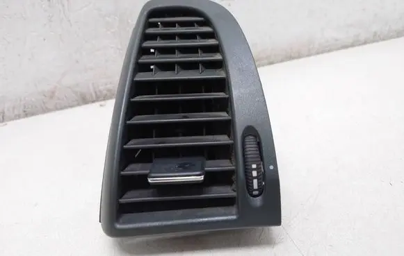 Mercedes-Benz Vito Viano W639 Dashboard side air vent grill/cover trim A6398300154 6398300154