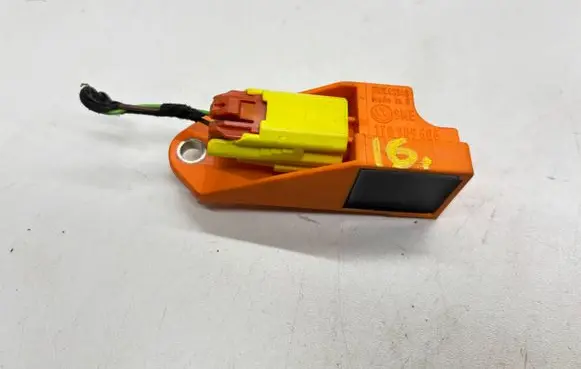 Volkswagen Touran I Airbag deployment crash/impact sensor 1T0909606
