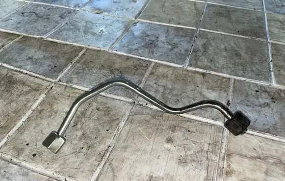 Peugeot 5008 Fuel injector supply line/pipe 