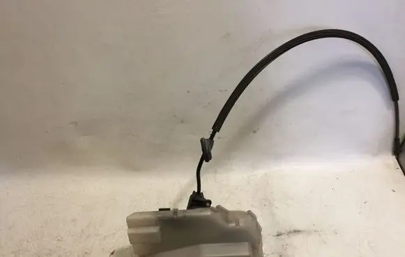 Volkswagen Touran I Rear door lock 7L0839015D