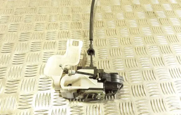 KIA Ceed Front door lock