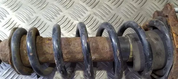 Toyota Avensis T250 Rear coil spring