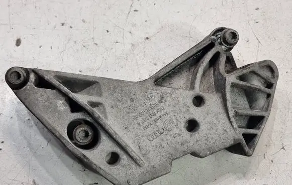 Volkswagen PASSAT B7 USA Engine mounting bracket 06K199207A