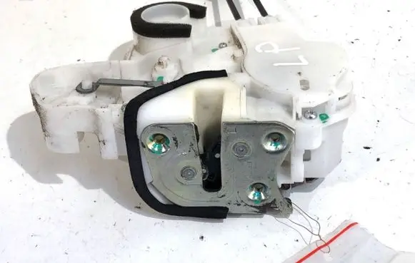 Mitsubishi Mirage VI G4 Attrage Front door lock