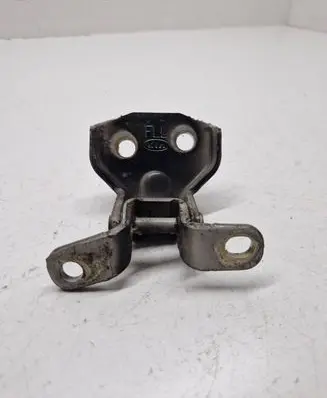 Toyota Prius (XW30) Front door upper hinge