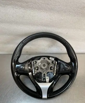 Renault Clio IV Steering wheel