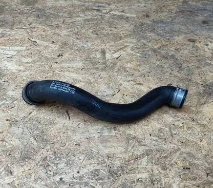 Mercedes-Benz C W204 Engine coolant pipe/hose A2045011582