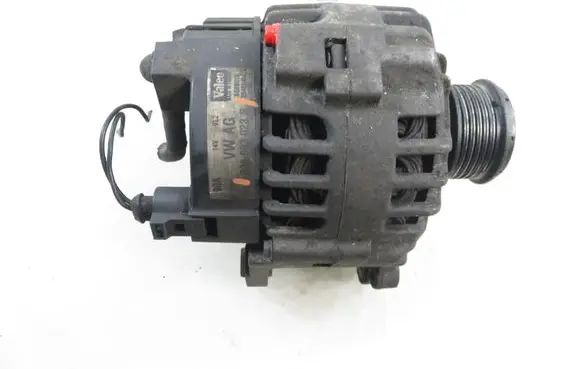 Volkswagen Golf IV Generator/alternator 038903023R