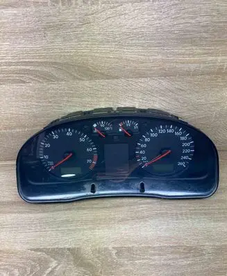 Volkswagen PASSAT B5 Speedometer (instrument cluster) 3B0919861B