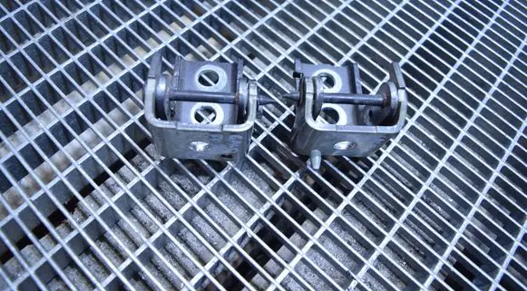 Citroen C3 Rear door hinge set 