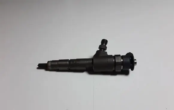 Fuel injector